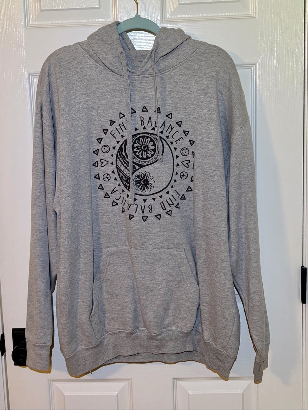 Gray Graphic Hoodie Sweatshirt - Comfortable Pullover with Pouch
